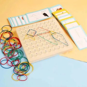 2025/09/joc-creativ-montessori-geoboard-cu-elastice-175632.jpg